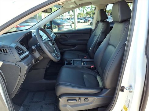 Certified 2025 Honda Odyssey EX-L image 17