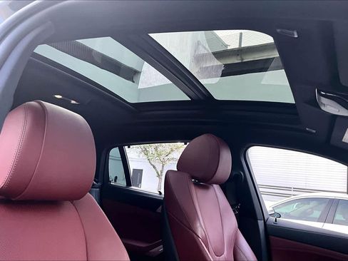 Used 2020 BMW X6 xDrive40i w/ Executive Package image 14