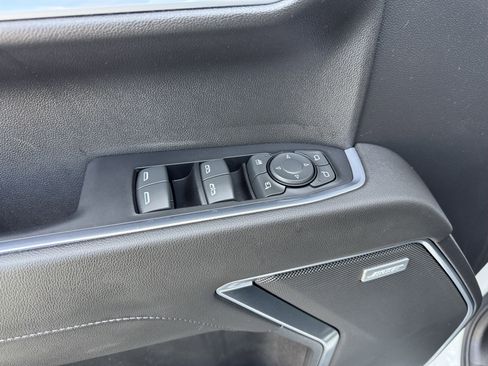 Used 2022 Chevrolet Silverado 1500 LTZ w/ LTZ Premium Package RWD image 12