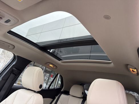 Used 2022 Buick Encore GX Essence w/ Advanced Technology Package image 16