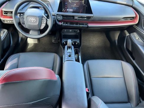 Certified 2026 Toyota Prius Plug-In Hybrid FWD image 19