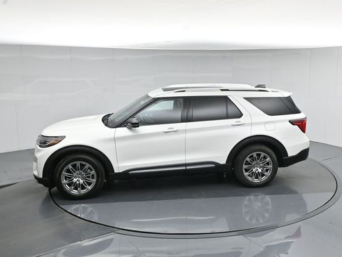 Used 2025 Ford Explorer Platinum RWD image 49