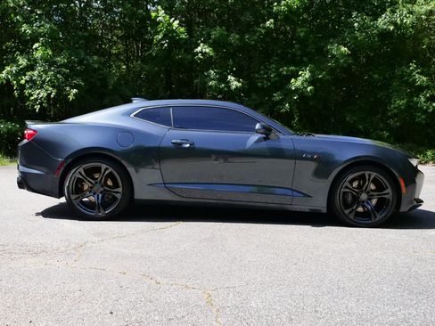 Used 2022 Chevrolet Camaro LT RWD image 28