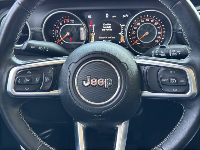 Used 2018 Jeep Wrangler Unlimited Sahara w/ Dual Top Group AWD/4WD image 16