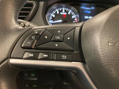 Used 2017 Nissan Rogue S AWD/4WD image 21