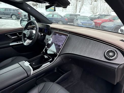 Used 2023 Mercedes-Benz EQE 350+ 4MATIC SUV w/ AMG Line Exterior Package image 43