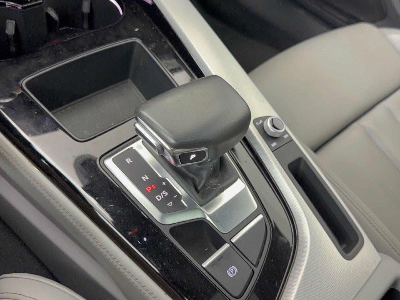 Used 2020 Audi A4 2.0T Premium Plus w/ Premium Plus Package FWD image 21