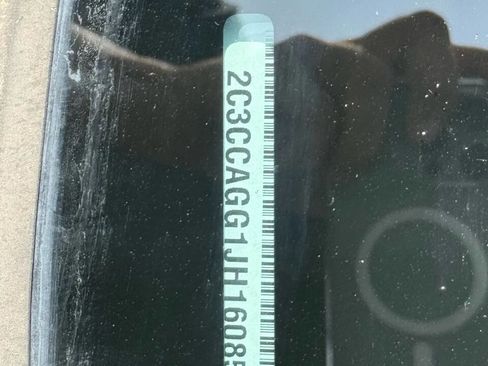 Used 2018 Chrysler 300 S image 19