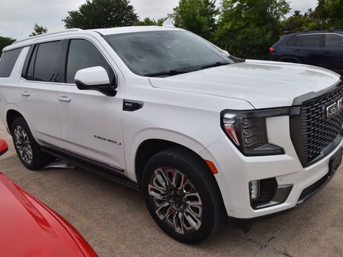 Used 2023 GMC Yukon Denali Ultimate w/ LPO, Floor Liner Package AWD/4WD image 5