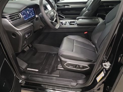 New 2026 Jeep Grand Wagoneer Limited image 16