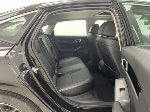 Used 2022 Honda Civic Touring image 17