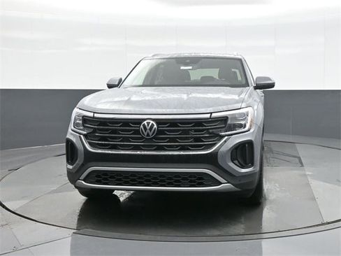 New 2026 Volkswagen Atlas Cross Sport SE image 2