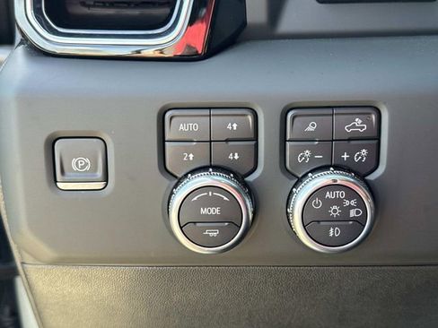 Used 2024 GMC Sierra 2500 Denali w/ Denali Reserve Package AWD/4WD image 42