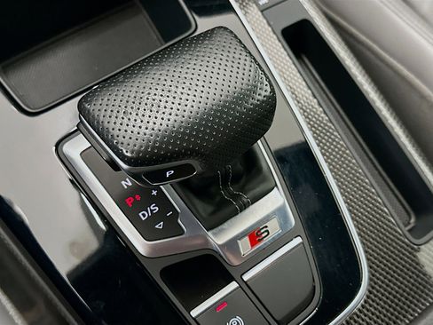 Used 2022 Audi SQ5 Premium Plus w/ Premium Plus Package image 25