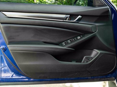 Used 2022 Honda Accord Sport image 32