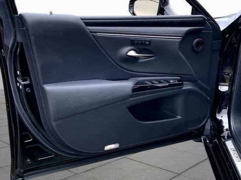 Certified 2024 Lexus ES 350 w/ Premium Package FWD image 22