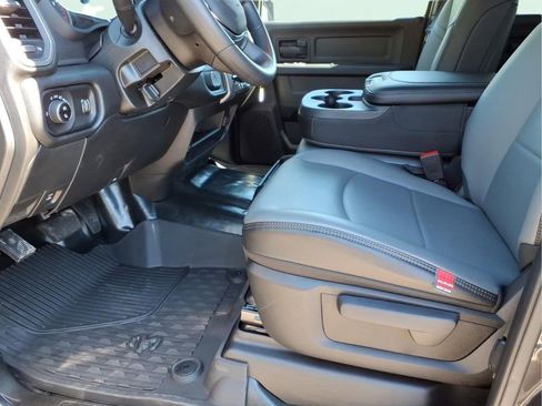 New 2026 RAM 2500 Tradesman AWD/4WD image 16
