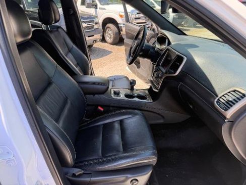 Used 2015 Jeep Grand Cherokee Limited AWD/4WD image 38