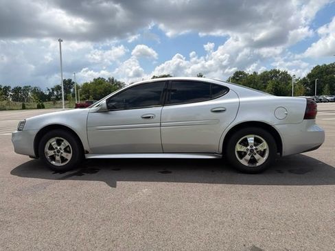 Used 2005 Pontiac Grand Prix w/ Drivers Plus Package FWD image 11