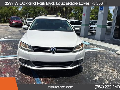 Used 2011 Volkswagen Jetta SEL FWD image 5