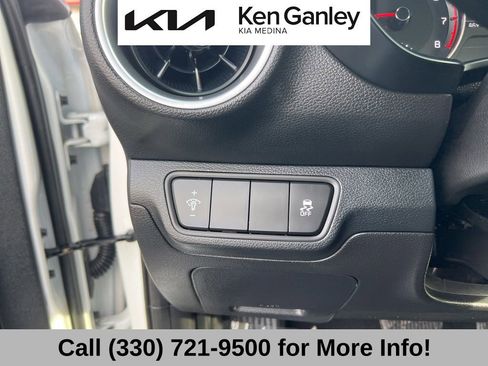 Certified 2024 Kia Forte LXS image 29