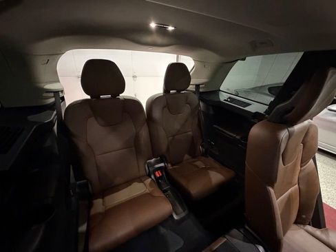 Used 2019 Volvo XC90 T6 Momentum w/ Advanced Package image 34