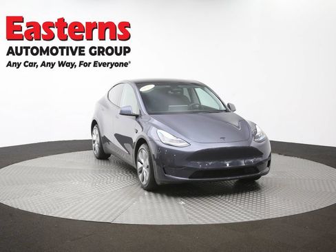 Used 2023 Tesla Model Y Long Range AWD/4WD image 46
