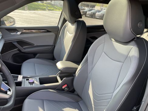 New 2026 Volkswagen Tiguan SE R-Line FWD image 15