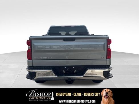 Used 2023 Chevrolet Silverado 1500 LT AWD/4WD image 10