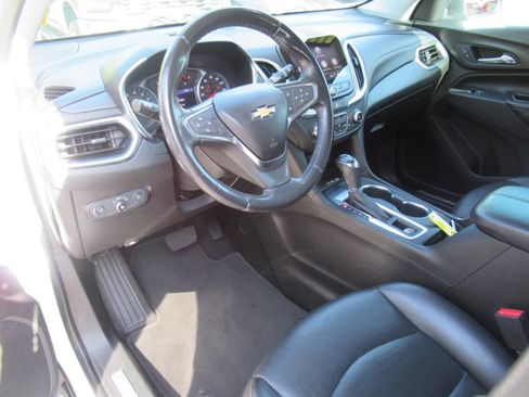 Used 2019 Chevrolet Equinox Premier FWD image 15