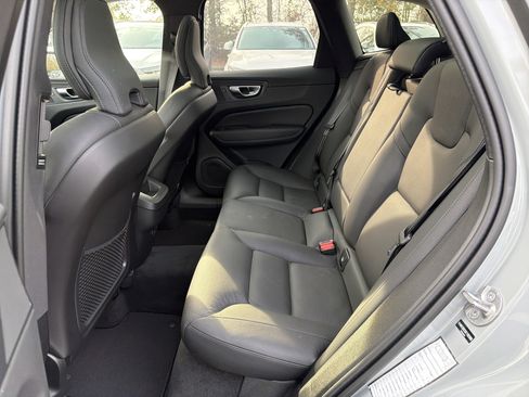 Certified 2025 Volvo XC60 B5 Plus image 32