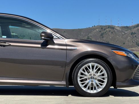 Used 2019 Toyota Camry XLE w/ Driver Assist Package FWD image 34