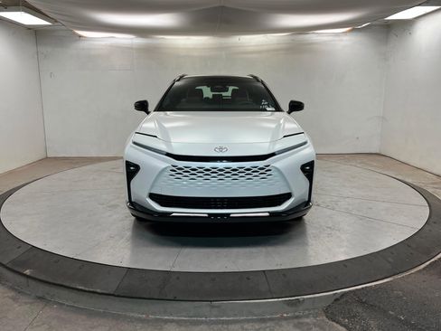 New 2026 Toyota Crown Signia image 8