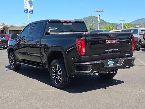 Used 2022 GMC Sierra 1500 AT4 w/ AT4 Premium Package AWD/4WD image 12