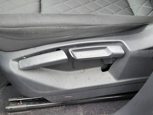Used 2019 Volkswagen Atlas S FWD image 14