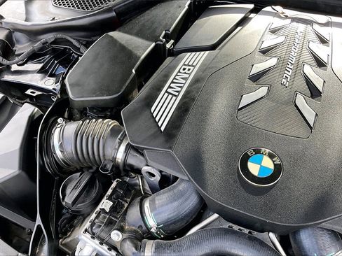 Used 2020 BMW M550i xDrive w/ Executive Package image 32