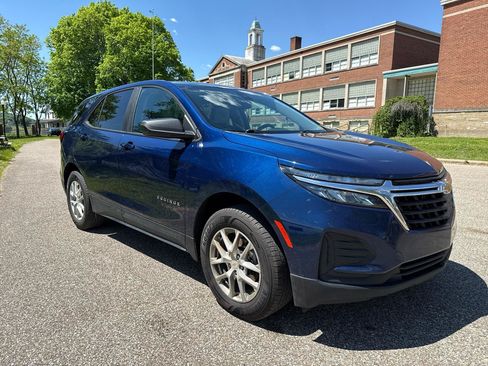 Used 2023 Chevrolet Equinox LS w/ LS Convenience Package AWD/4WD image 6