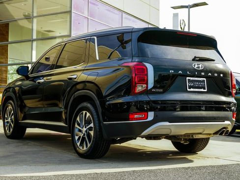 Used 2022 Hyundai Palisade SEL w/ Cargo Package FWD image 10