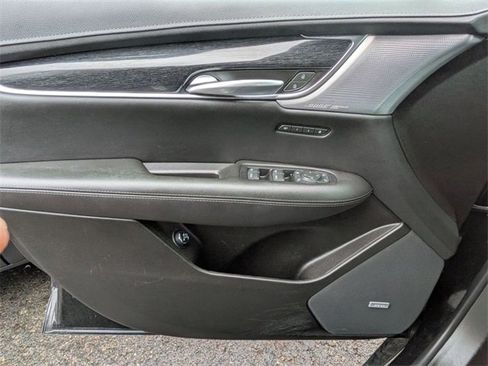 Used 2023 Cadillac XT5 Premium Luxury image 15