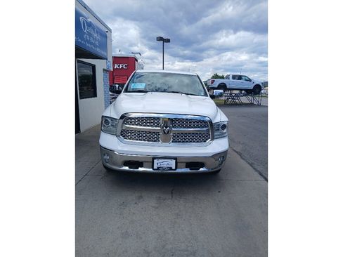 Used 2013 RAM 1500 Laramie w/ Convenience Group AWD/4WD image 3