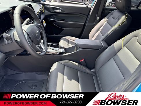 New 2026 Chevrolet Trax ACTIV w/ Sunroof Package FWD image 4