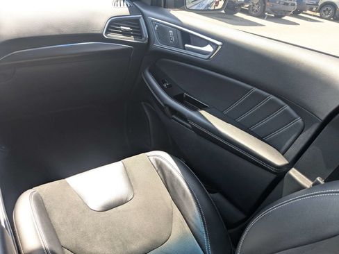 Used 2019 Ford Edge ST w/ Equipment Group 401A AWD/4WD image 18