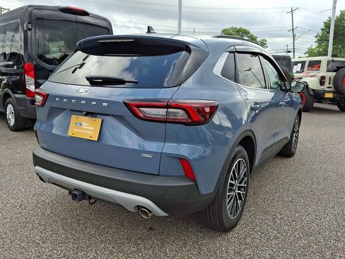 Used 2023 Ford Escape SE w/ PHEV Premium Package FWD image 10