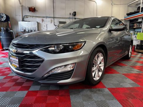 Used 2023 Chevrolet Malibu LT FWD image 3
