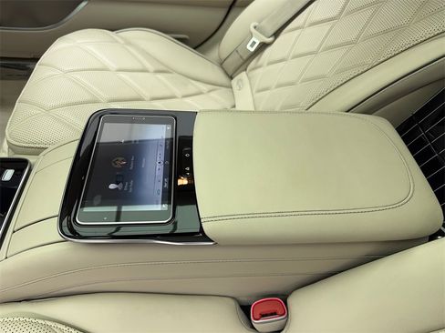 Used 2022 Mercedes-Benz Maybach S 580 4MATIC image 54