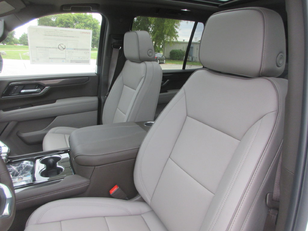New 2027 GMC Yukon Elevation w/ Technology Package AWD/4WD image 11