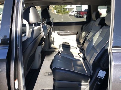 Used 2020 Kia Sedona SX image 15