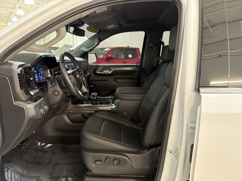 Used 2024 Chevrolet Silverado 1500 LTZ AWD/4WD image 15
