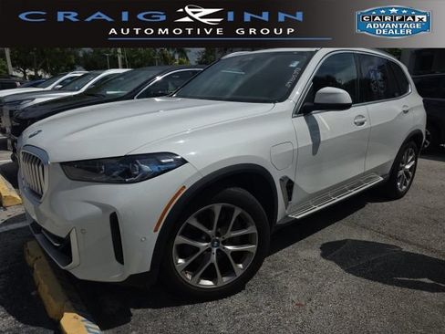 Used 2025 BMW X5 xDrive50e AWD/4WD image 1