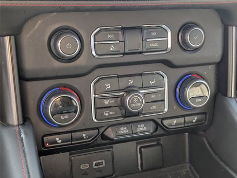 Used 2023 Chevrolet Tahoe RST RWD image 17